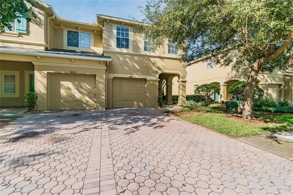 2827 GIRVAN DR LAND O LAKES, FL 34638