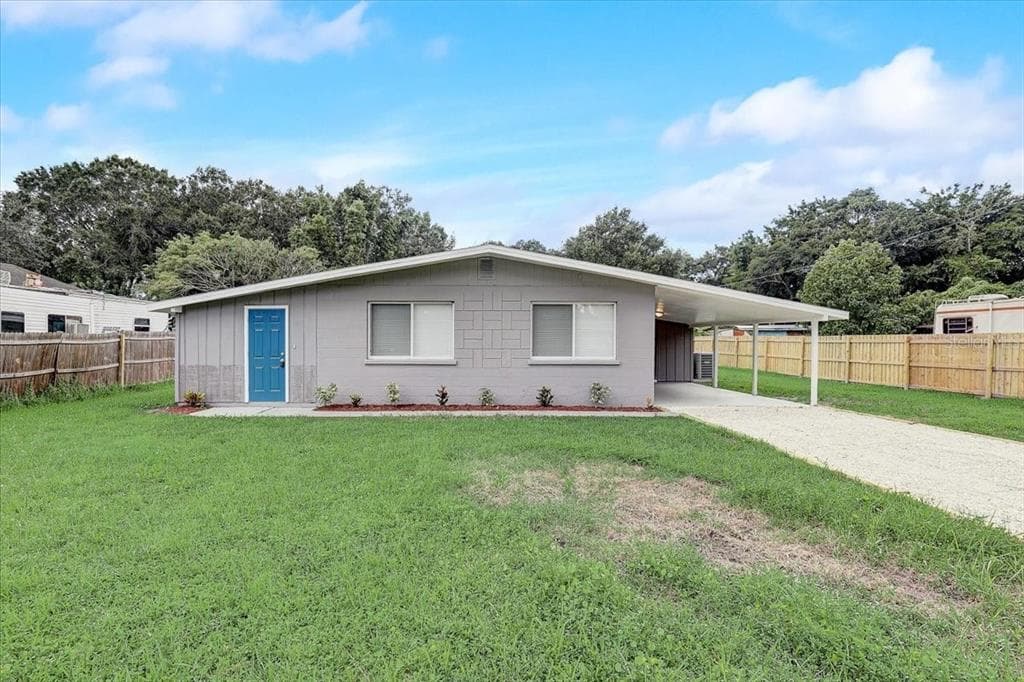 2208 37TH AVENUE E BRADENTON, FL 34208