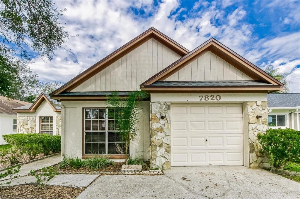 7820 CHAPERON COURT TAMPA, FL 33637
