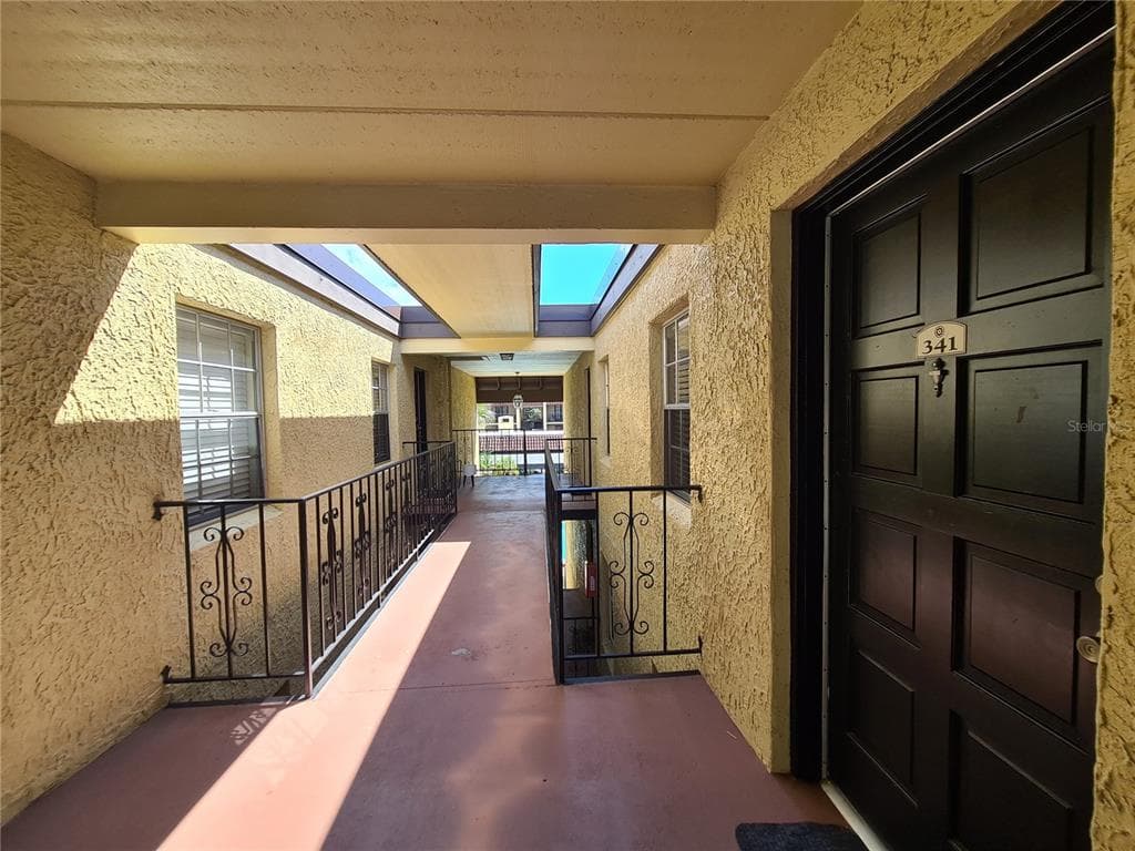 5306 SANTA ROSA COURT UNIT 341 TAMPA, FL 33609