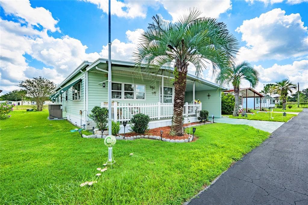 3242 DAFFODILL DELL ZEPHYRHILLS, FL 33541
