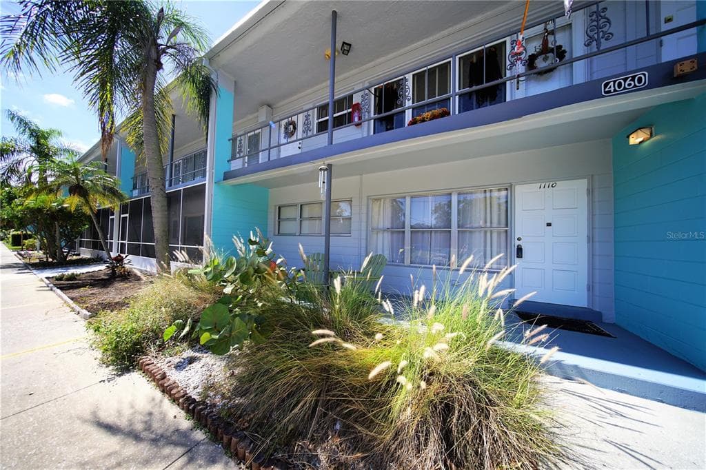 4060 55TH STREET N UNIT 1110 KENNETH CITY, FL 33709
