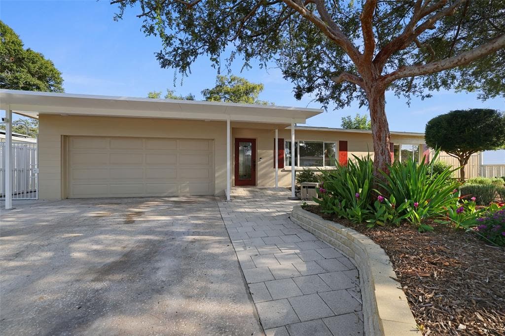 4627 55TH AVENUE N ST PETERSBURG, FL 33714
