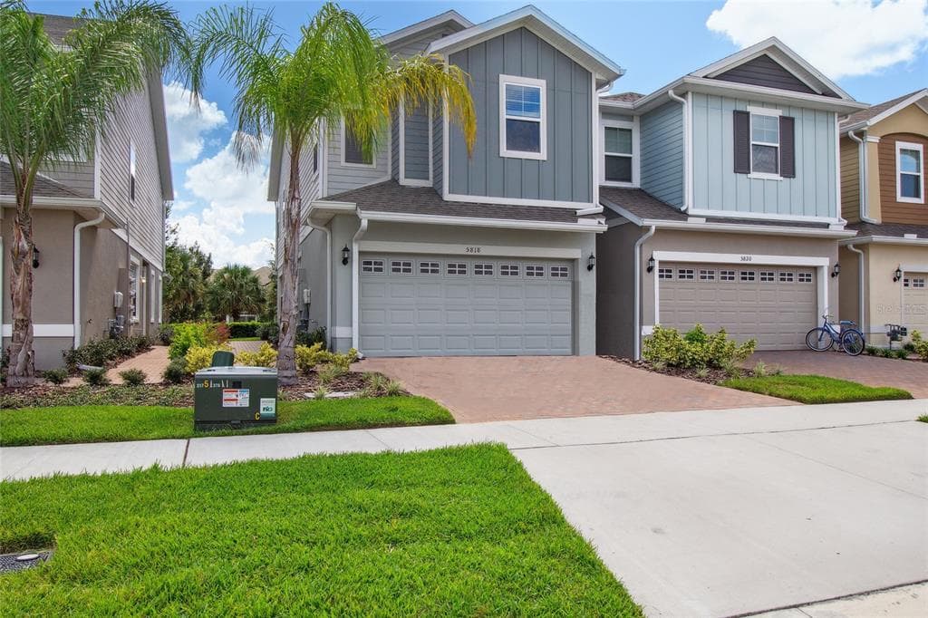 5818 SPOTTED HARRIER WAY LITHIA, FL 33547