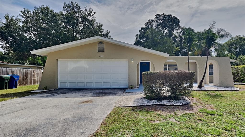 2372 MCMULLEN ROAD LARGO, FL 33771