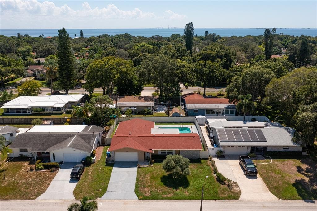 1546 69TH PLACE S ST PETERSBURG, FL 33705