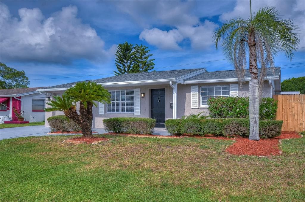 2105 DARTMOUTH DRIVE HOLIDAY, FL 34691