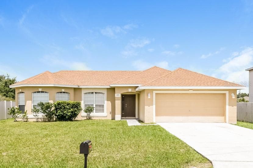 105 CONCH WAY POINCIANA, FL 34759