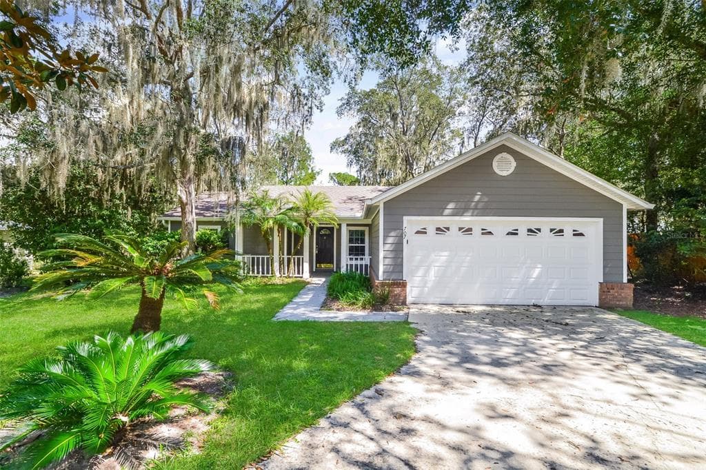 707 OLD CREEK COURT SANFORD, FL 32773