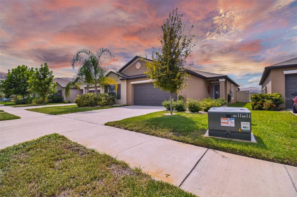 9649 LEMON DROP LOOP RUSKIN, FL 33573