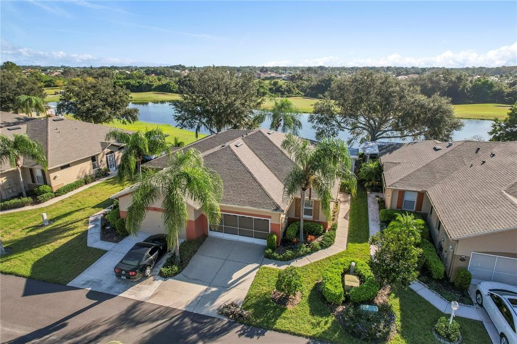 2039 ACADIA GREENS DRIVE SUN CITY CENTER, FL 33573