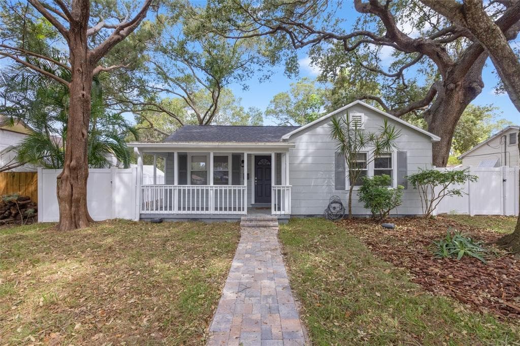 3645 DARTMOUTH AVENUE N ST PETERSBURG, FL 33713