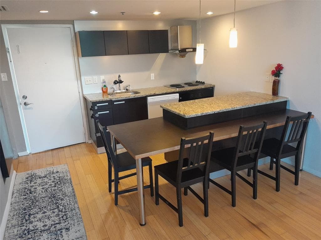 701 S MADISON AVENUE UNIT 501 CLEARWATER, FL 33756