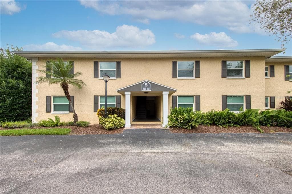 13125 WILCOX ROAD UNIT 5202 LARGO, FL 33774