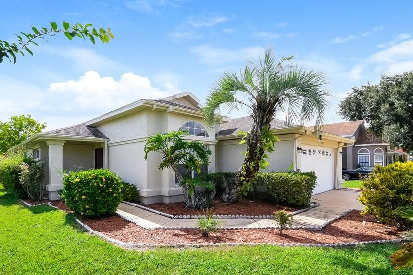 13515 TEXAS WOODS CIRCLE ORLANDO, FL 32824