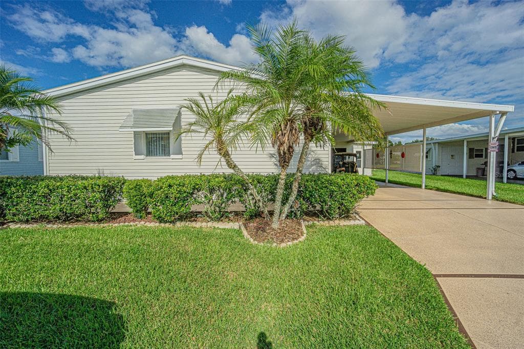 2111 CYPRESS CROSS DRIVE LAKELAND, FL 33810