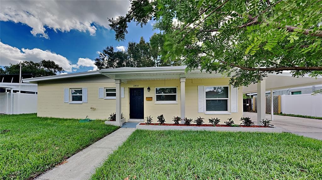 2810 W ROBSON STREET TAMPA, FL 33614