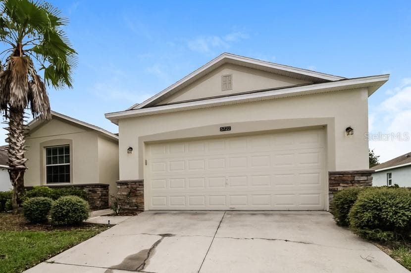 5722 QUINTON WAY MOUNT DORA, FL 32757