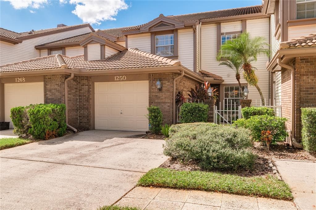 1250 CLAYS TRAIL UNIT 1250 OLDSMAR, FL 34677