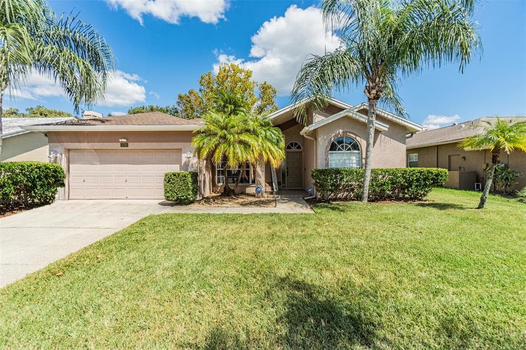 1719 STABLE TRAIL PALM HARBOR, FL 34685