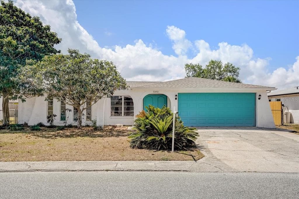 7240 LINCOLN PARK LANE PORT RICHEY, FL 34668