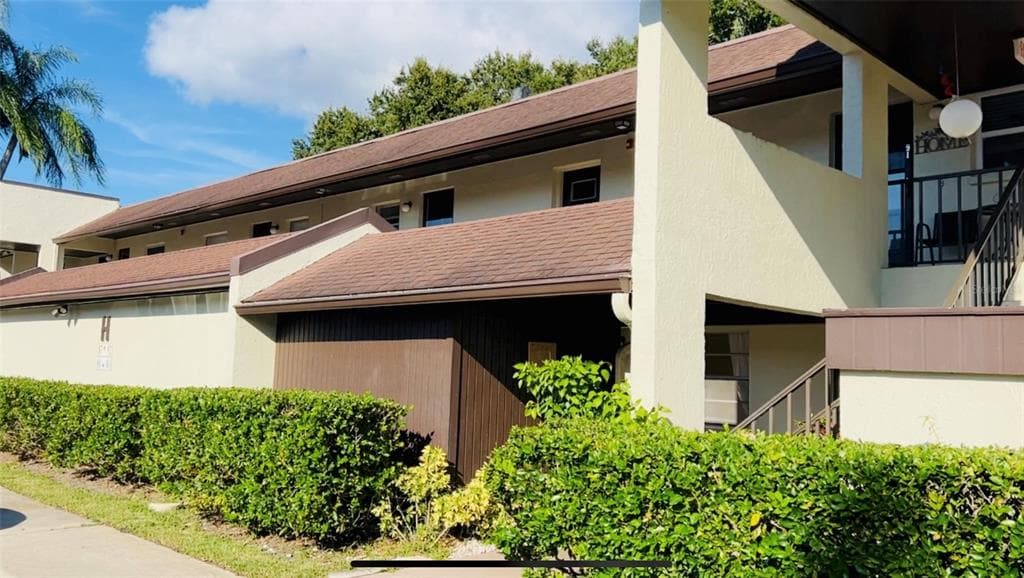 1100 E BAY DRIVE UNIT 90 LARGO, FL 33770