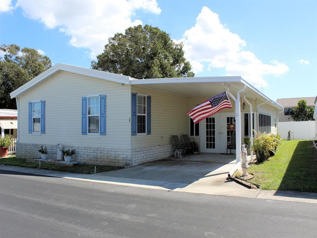 37 ROYAL PALM CIRCLE