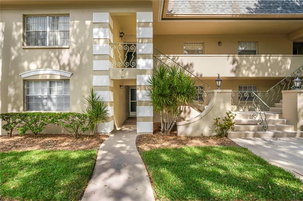 43 COUNTRY CLUB DRIVE LARGO, FL 33771