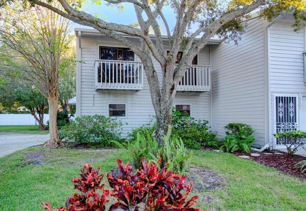 6350 92ND PLACE N UNIT 2206 PINELLAS PARK, FL 33782