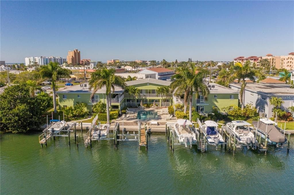225 104TH AVENUE UNIT 102 TREASURE ISLAND, FL 33706