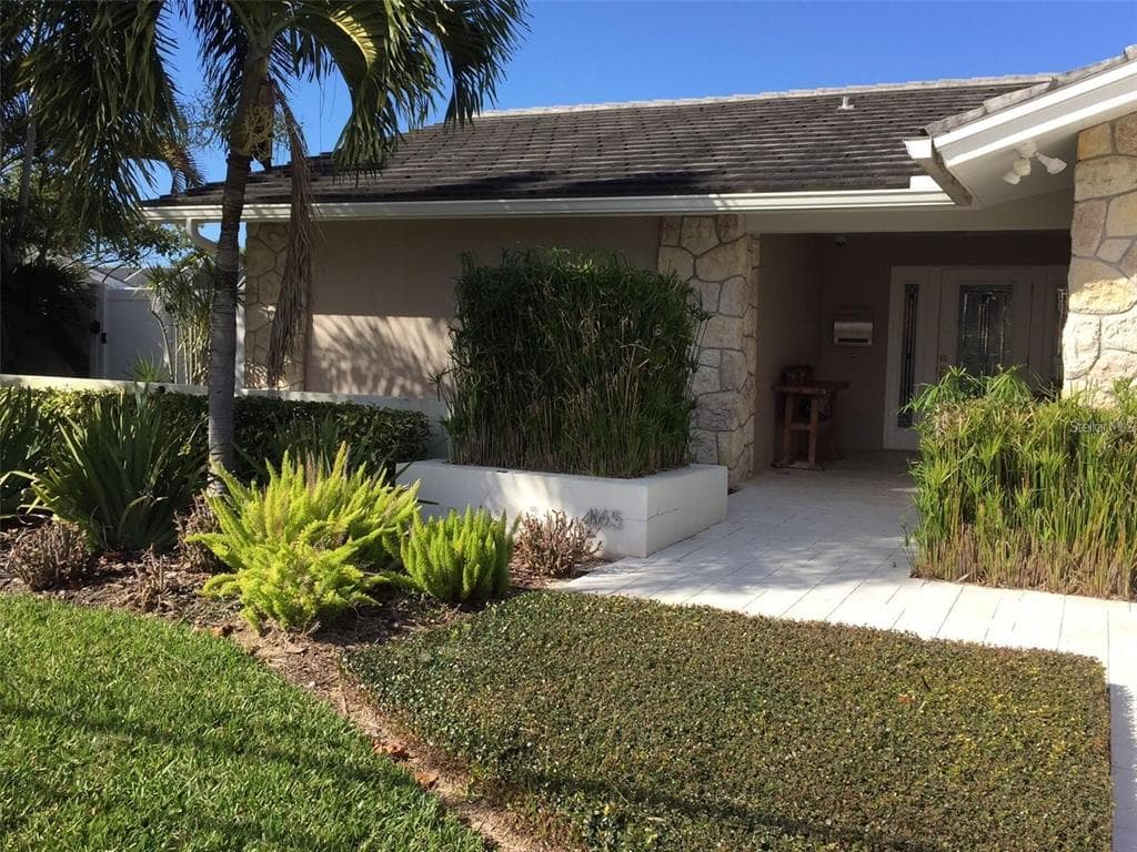 4165 49TH AVENUE S ST PETERSBURG, FL 33711