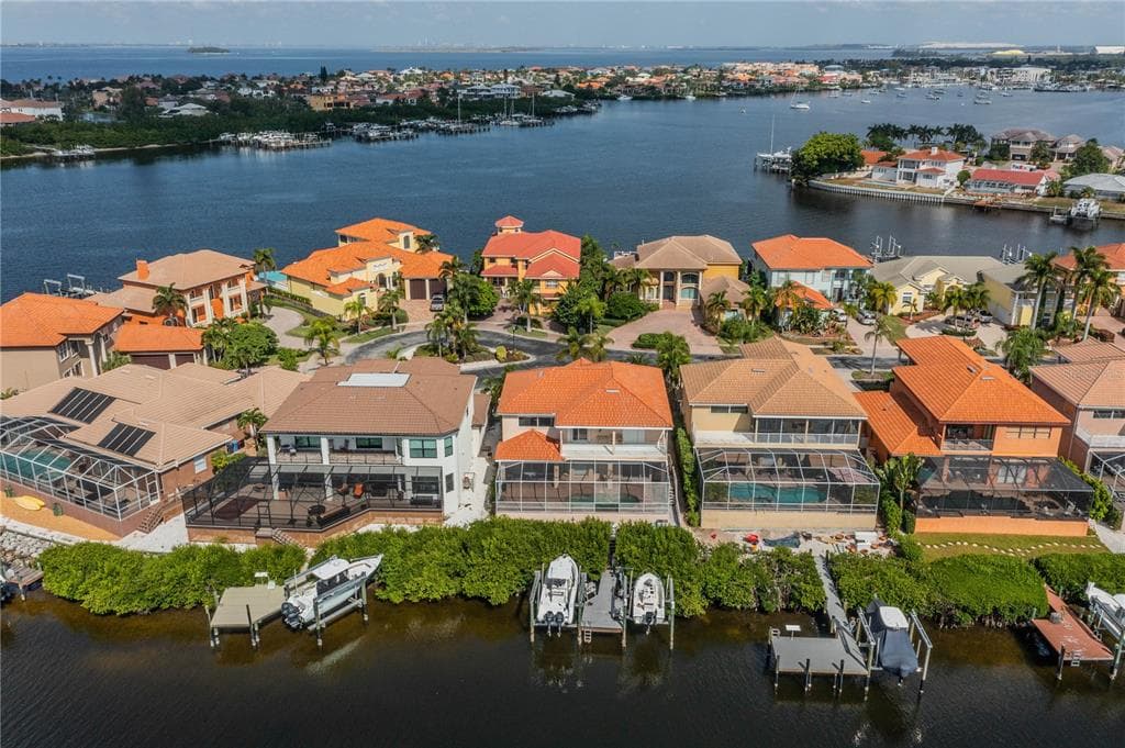 1242 ACAPPELLA LANE APOLLO BEACH, FL 33572