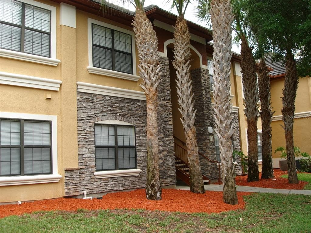 2141 PORTOFINO PLACE UNIT 28-281 PALM HARBOR, FL 34683