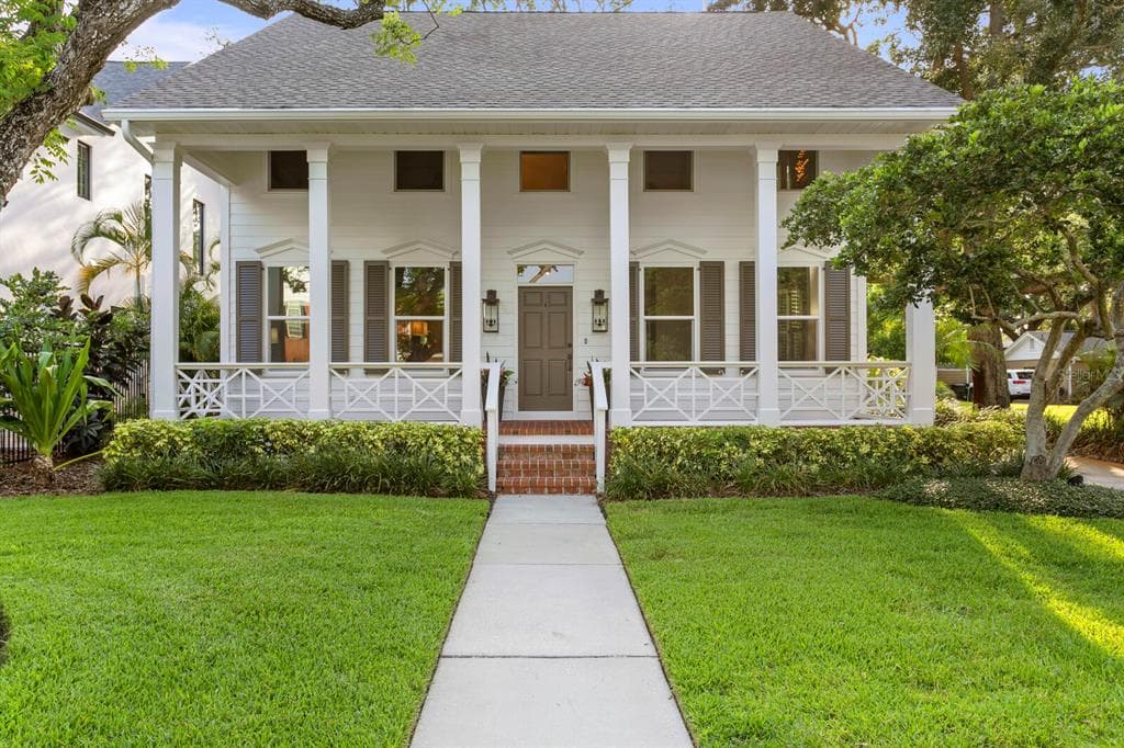 817 S WOODLYN DRIVE TAMPA, FL 33609