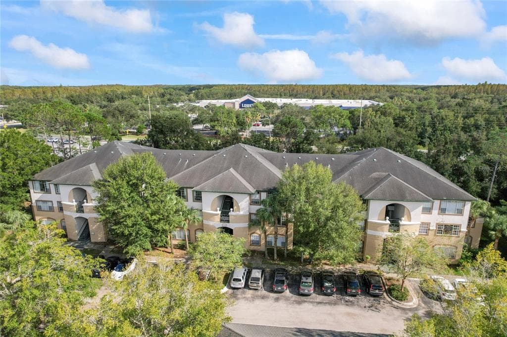 17104 CARRINGTON PARK DRIVE UNIT 520