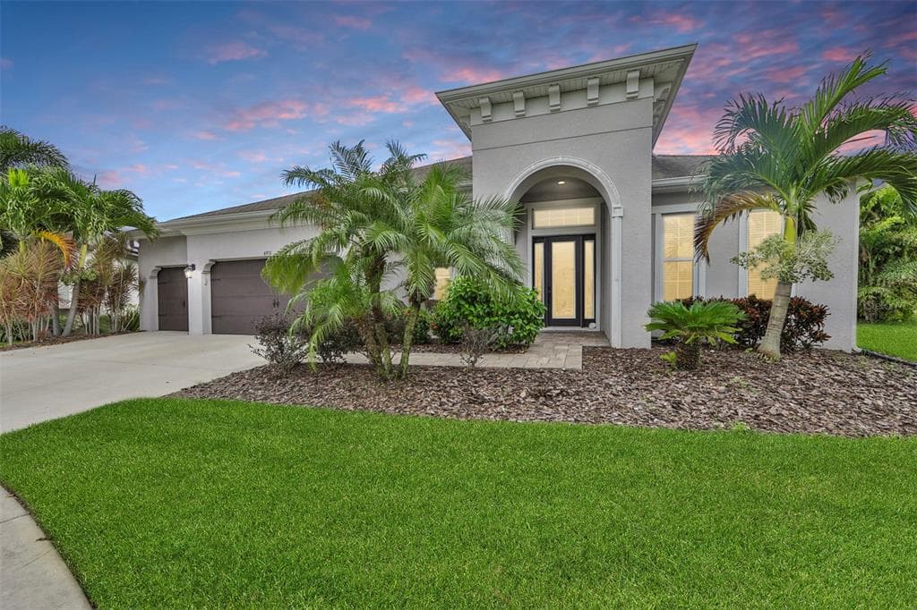 6931 CRESTPOINT DRIVE APOLLO BEACH, FL 33572