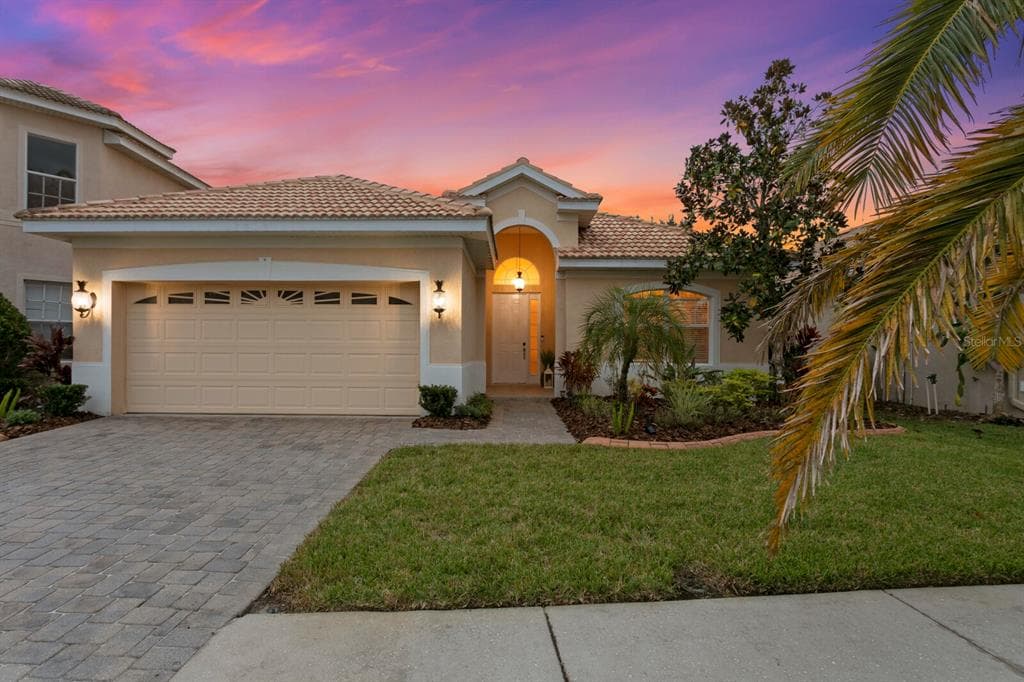 18003 MAUI ISLE DRIVE TAMPA, FL 33647