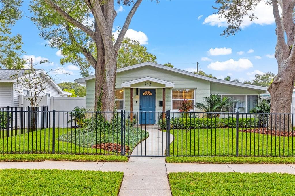 713 43RD AVE N ST PETERSBURG, FL 33703