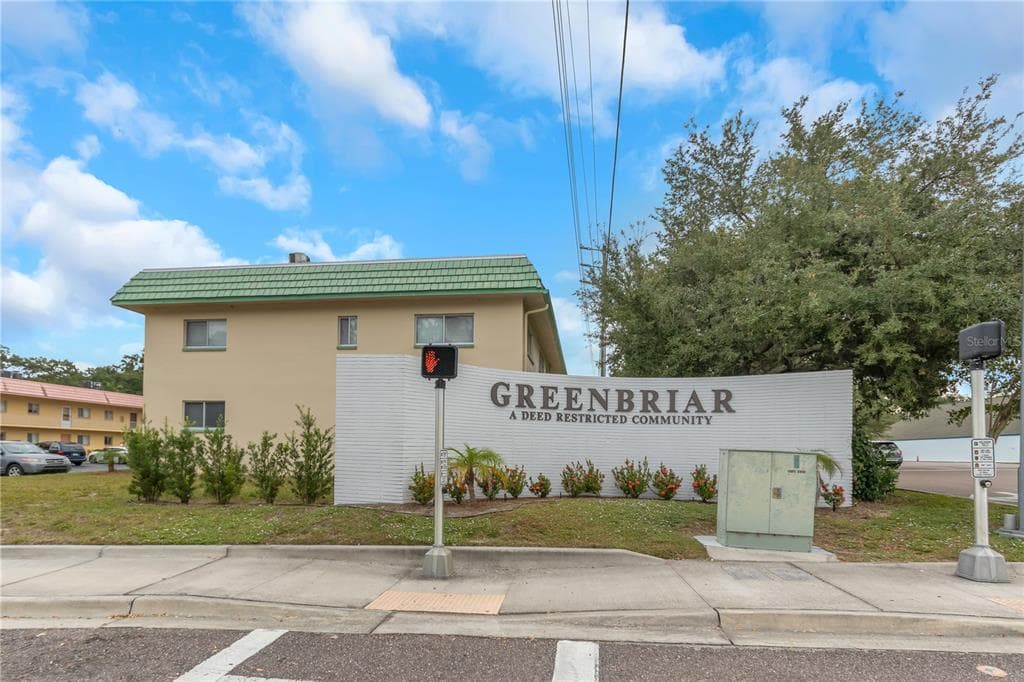 2003 GREENBRIAR BOULEVARD UNIT 4 CLEARWATER, FL 33763