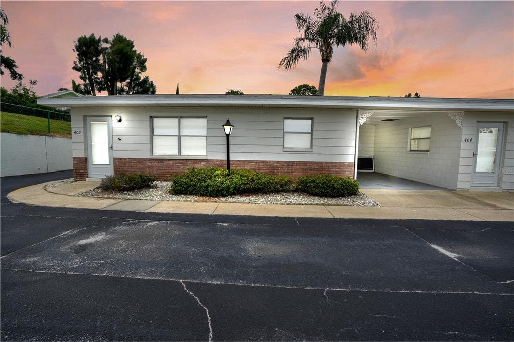 12400 PARK BOULEVARD UNIT 402 SEMINOLE, FL 33772