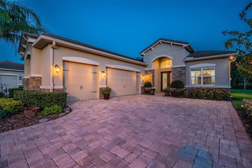 31353 CHESAPEAKE BAY DRIVE WESLEY CHAPEL, FL 33543