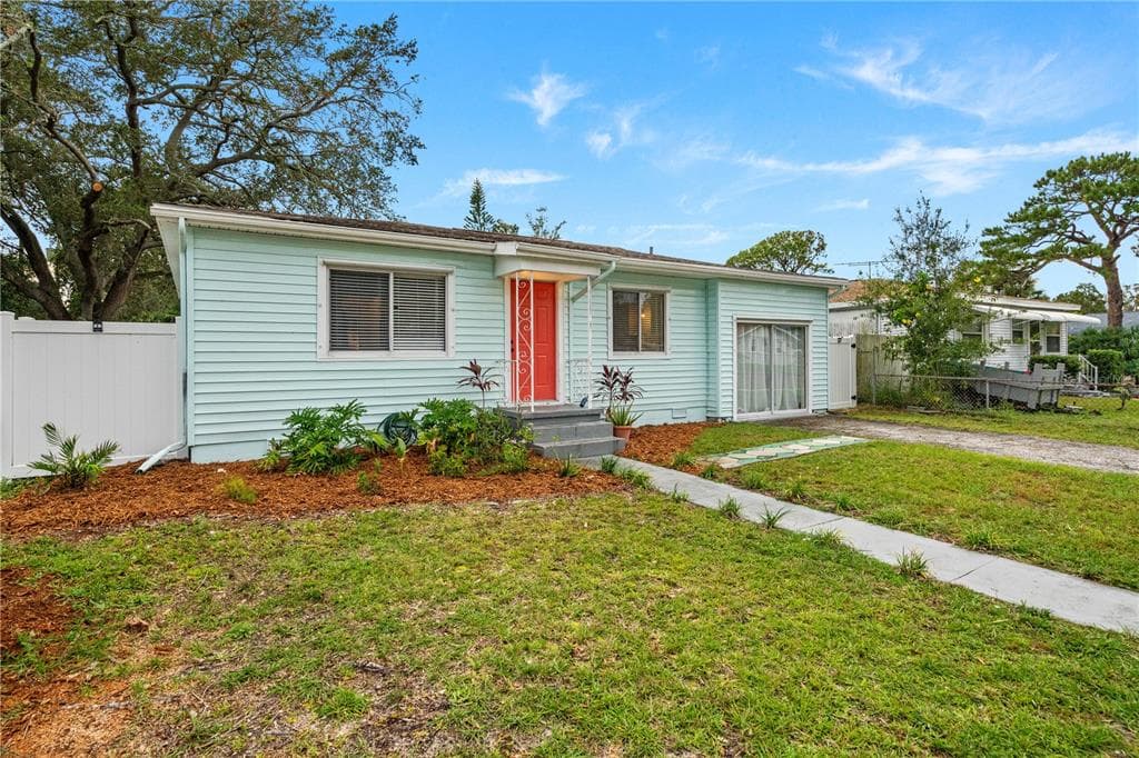 1907 53RD STREET S GULFPORT, FL 33707