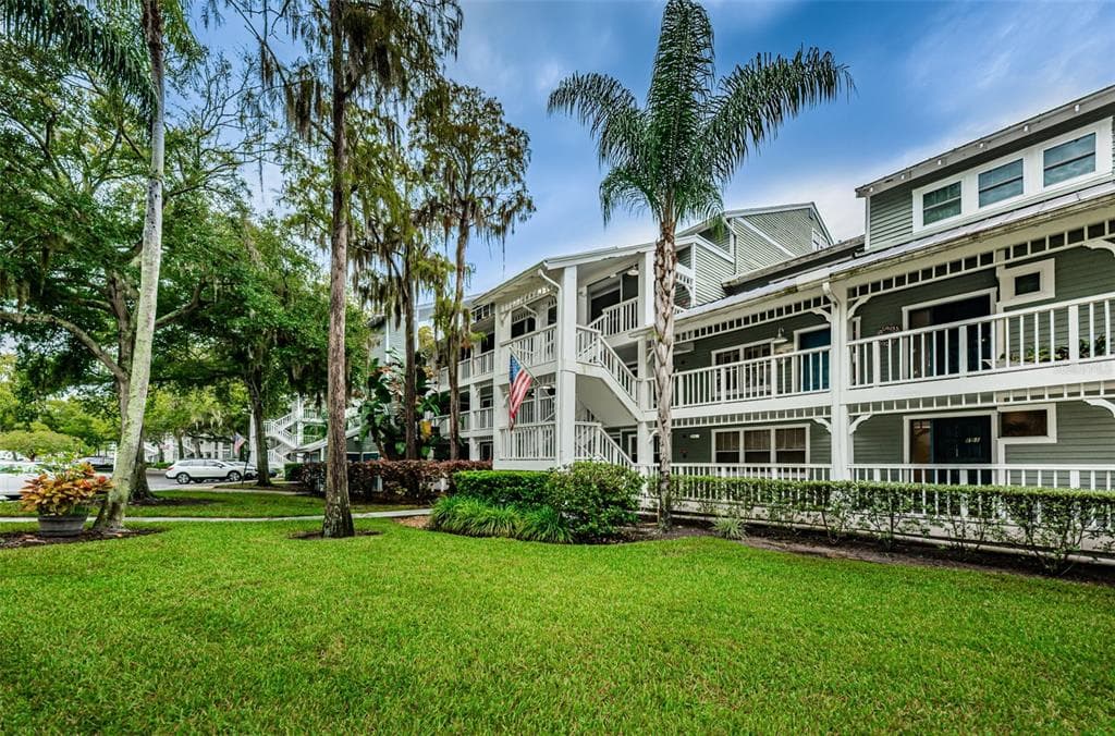 2533 DOLLY BAY DRIVE UNIT 202 PALM HARBOR, FL 34684