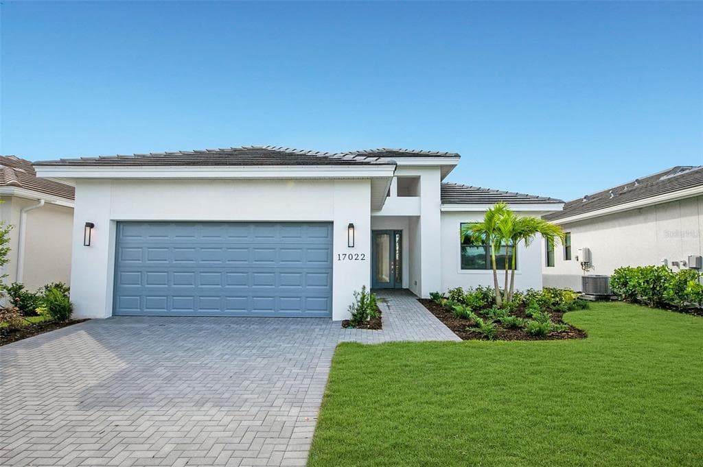 17022 CRESSWIND TERRACE LAKEWOOD RANCH, FL 34211