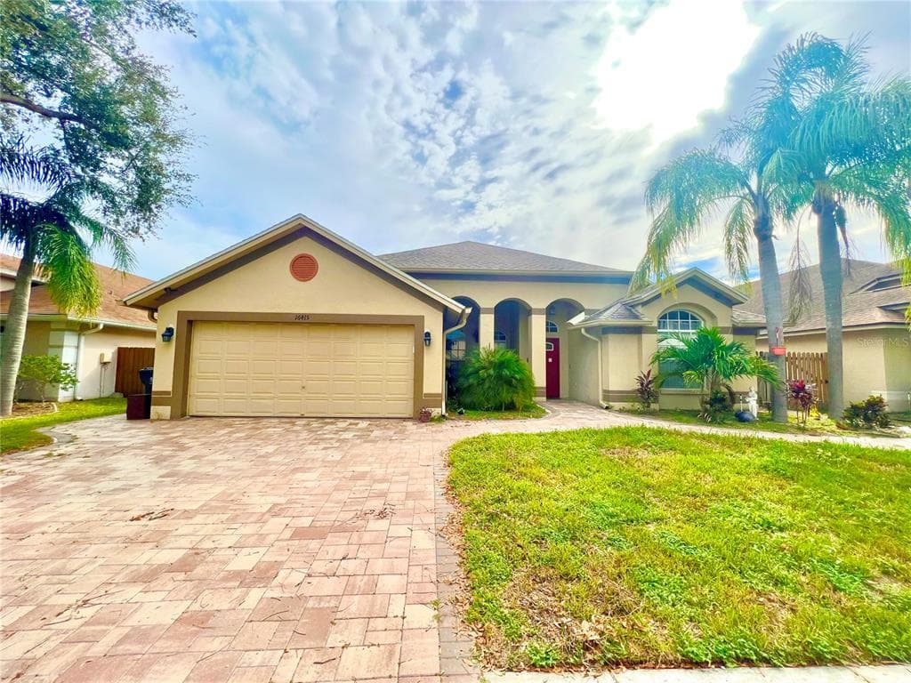 16415 LAKE HEATHER DRIVE TAMPA, FL 33618