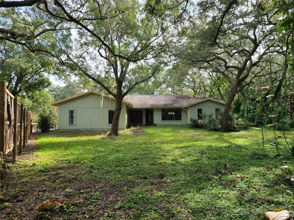 7915 RACE TRACK ROAD TAMPA, FL 33635