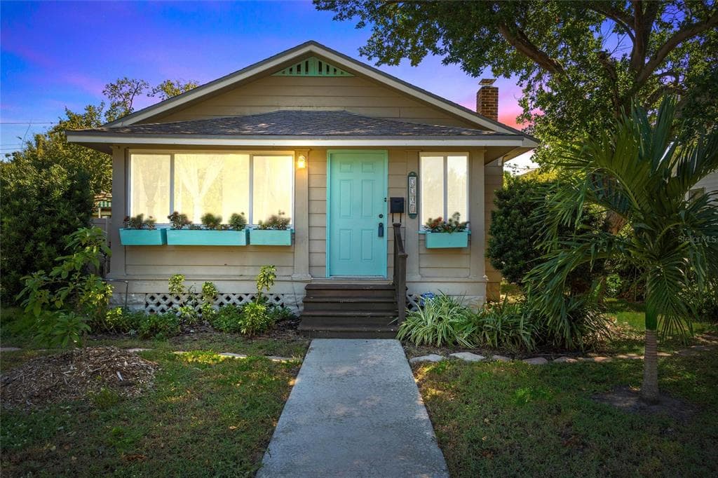 3301 JACKSON STREET N ST PETERSBURG, FL 33704
