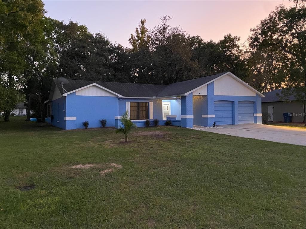 8051 WOODEN DRIVE