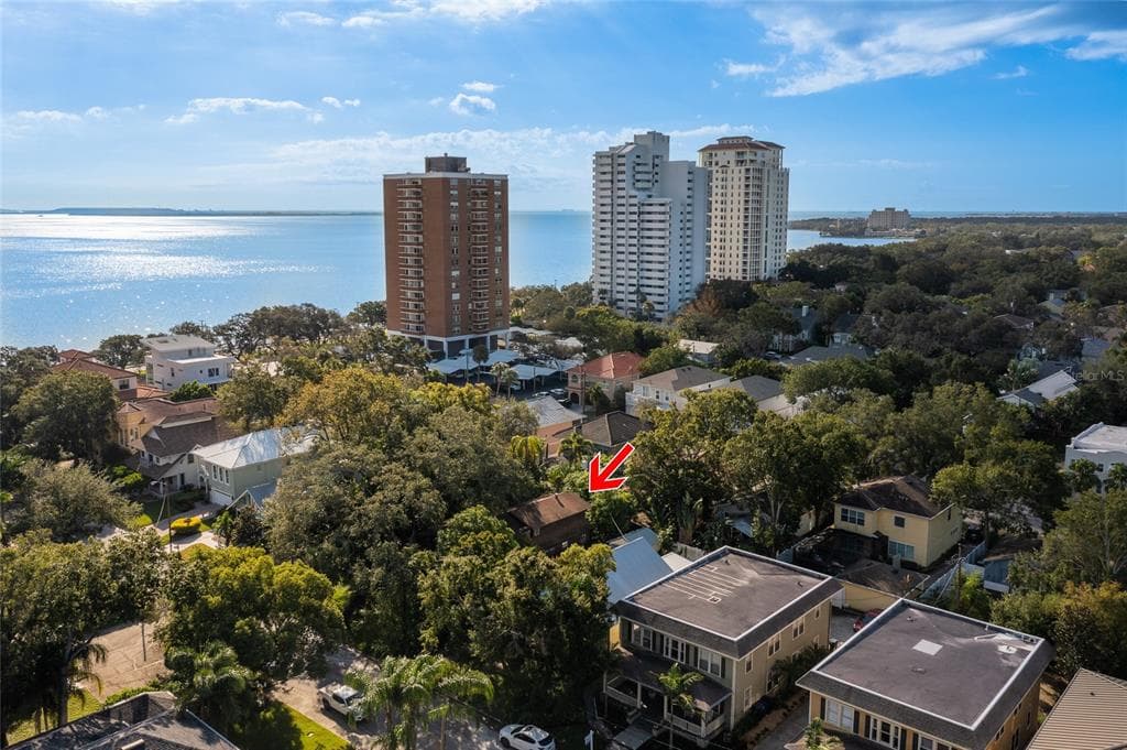 2912 W BAY VISTA AVENUE TAMPA, FL 33611