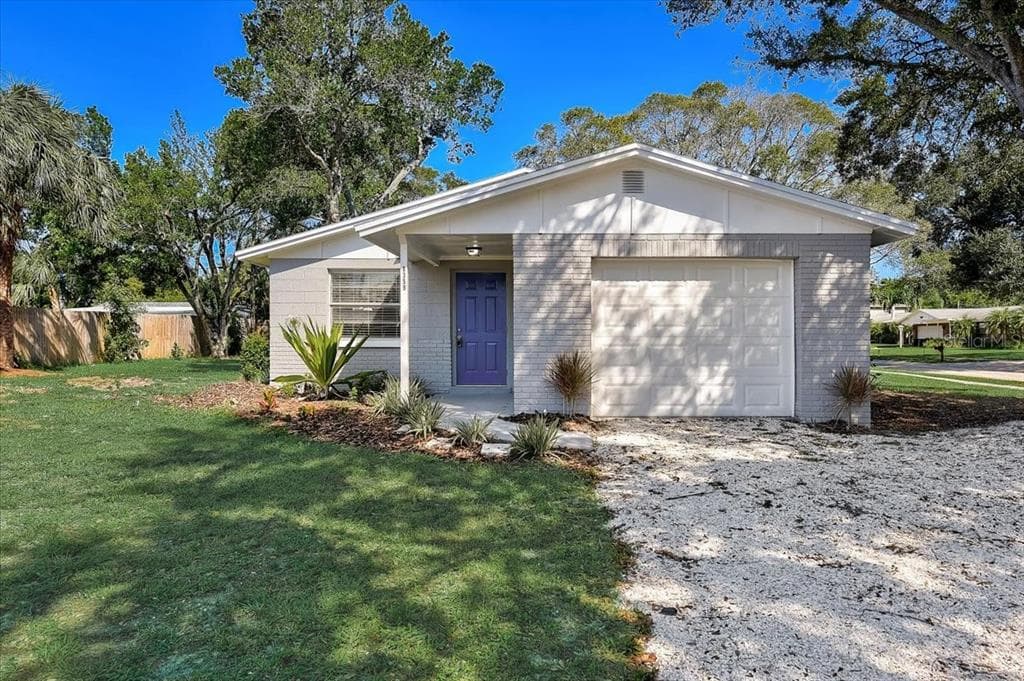 8359 JACARANDA AVENUE SEMINOLE, FL 33777